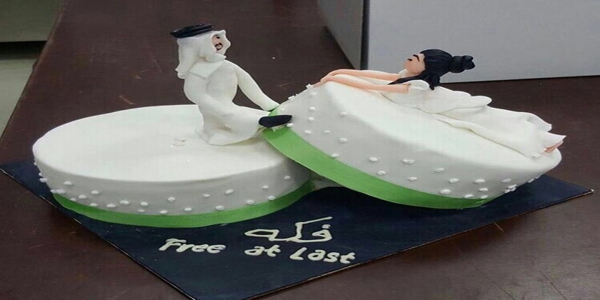 كيف احتفل شاب سعودي بطلاقه