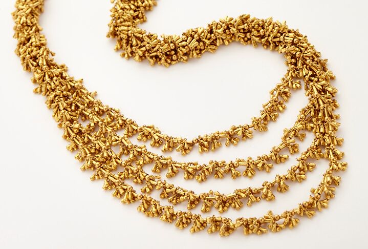 أسيل الذهب...تصميمات معاصرة بواسطة مجوهرات جيبور