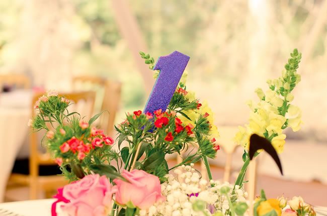 افكار لتزيين قاعات حفلات الزفاف بالورود
