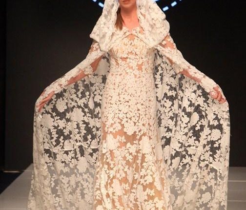 فستان المصممة التونسية لمياء لتروس