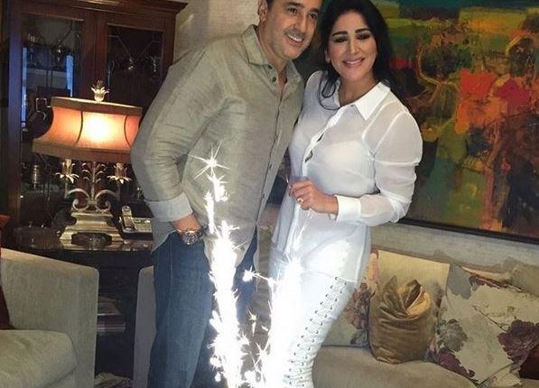 صابر وزوجته يحتفلان