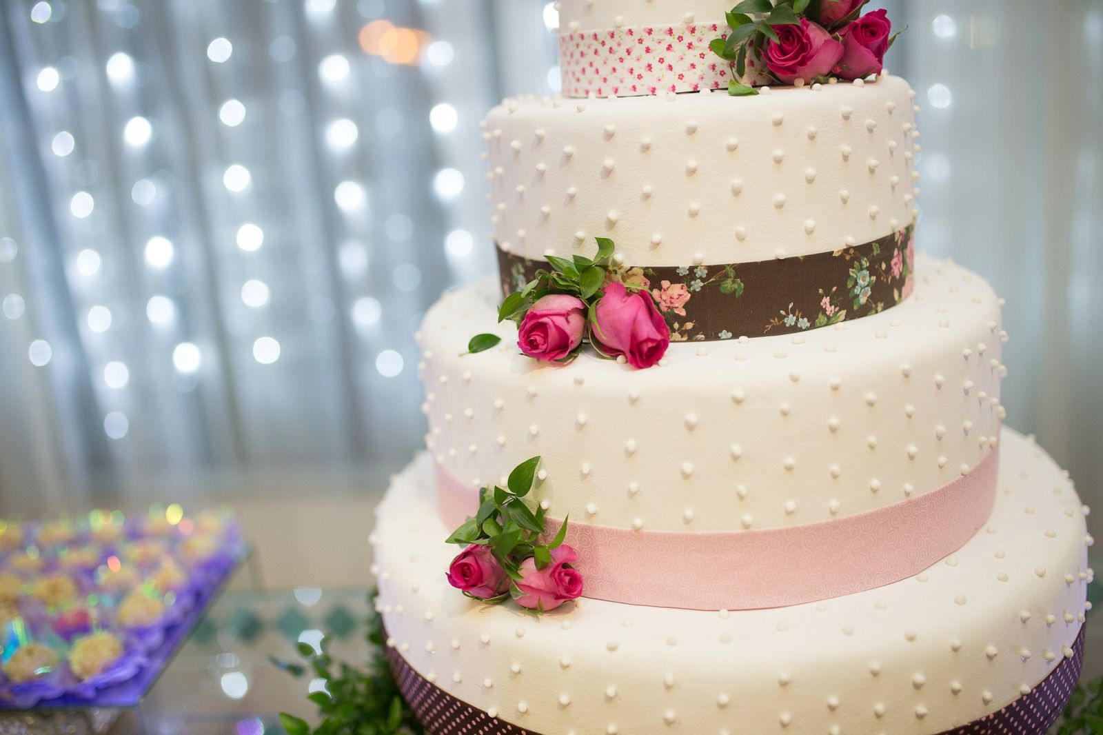 كيفية اختيار كعكة حفل الزفاف