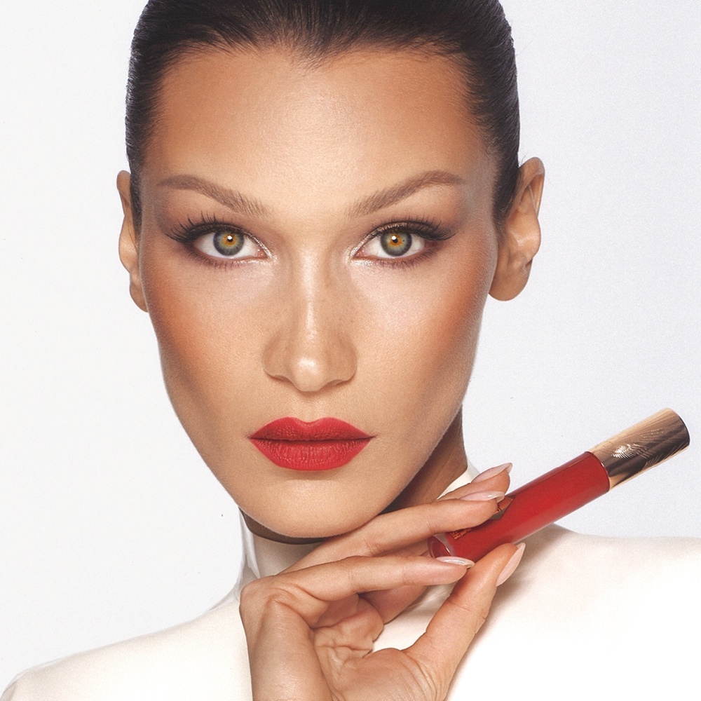 AIRBRUSH FLAWLESS LIP BLUR  جديد شارلوت تلبوري  