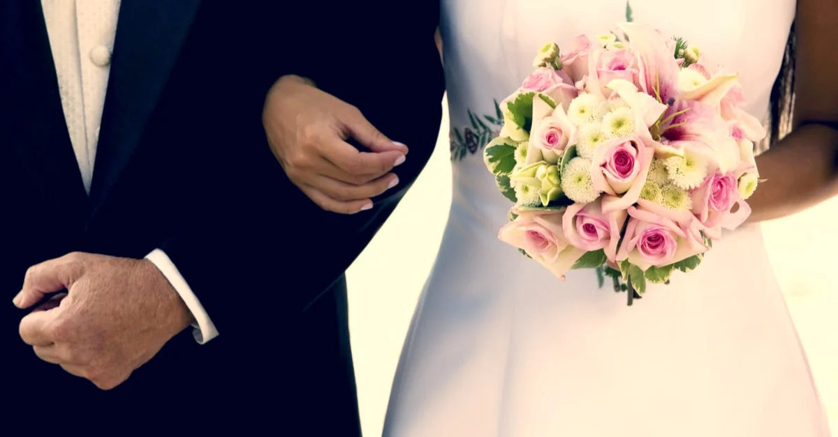 هل زواج الصالونات ناجح وما هي أهم مميزات الزواج التقليدي وسلبياته؟