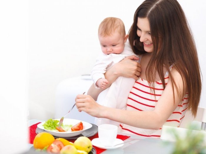 عادات الأكل الصحية للأمهات المرضعات