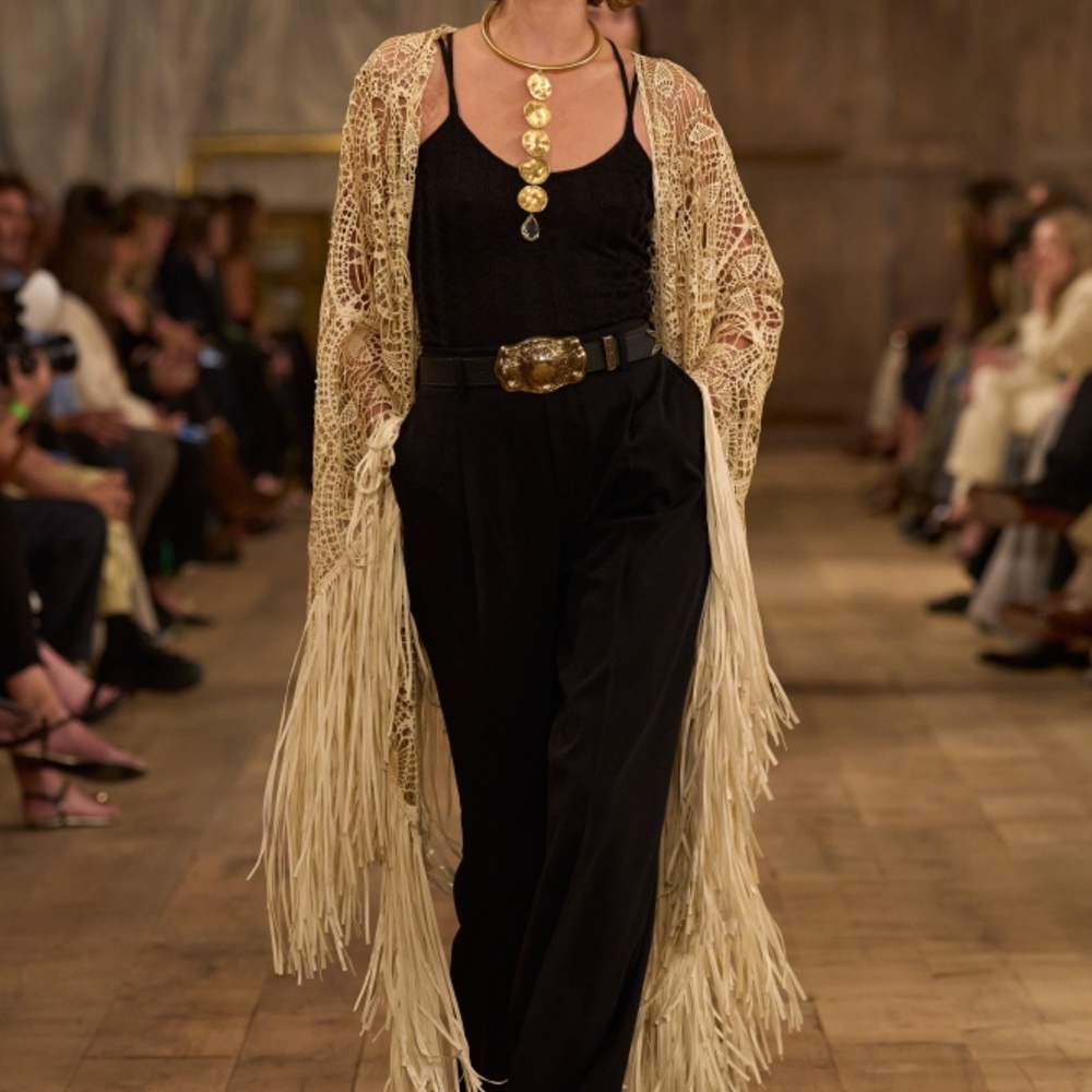 رالف لورين تستعرض مجموعة أزياء ربيع 2024 النسائية في نيويورك