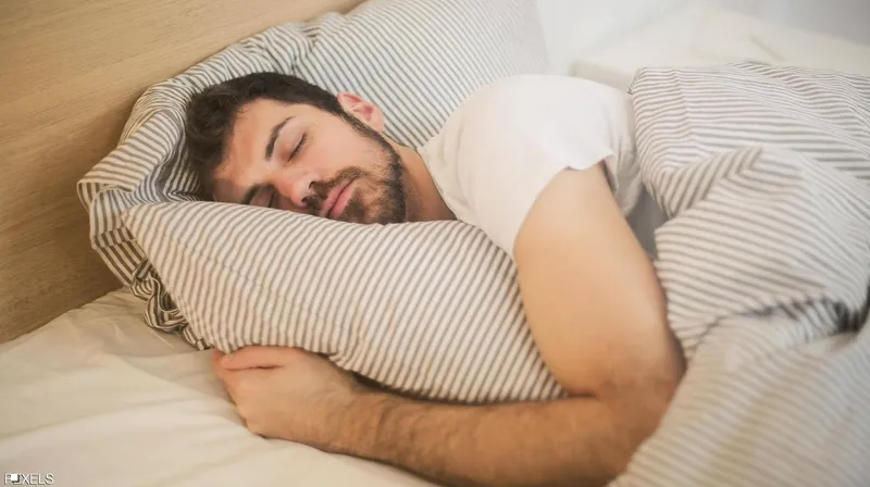 خمس عادات مسائية يمكن أن تساعدك على النوم بشكل أفضل