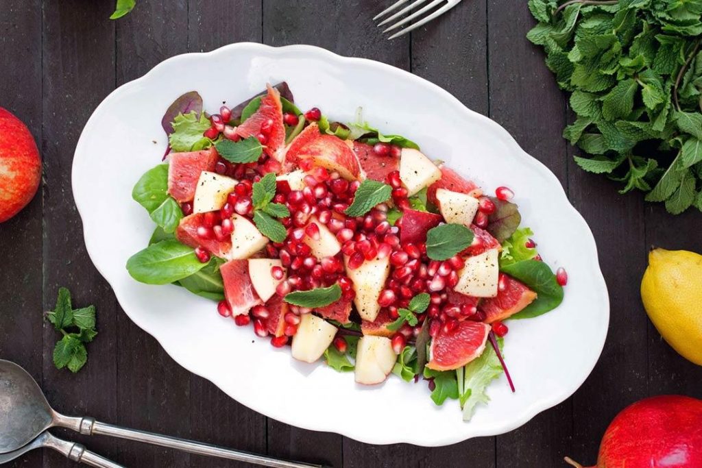 سلطة فواكه رمان