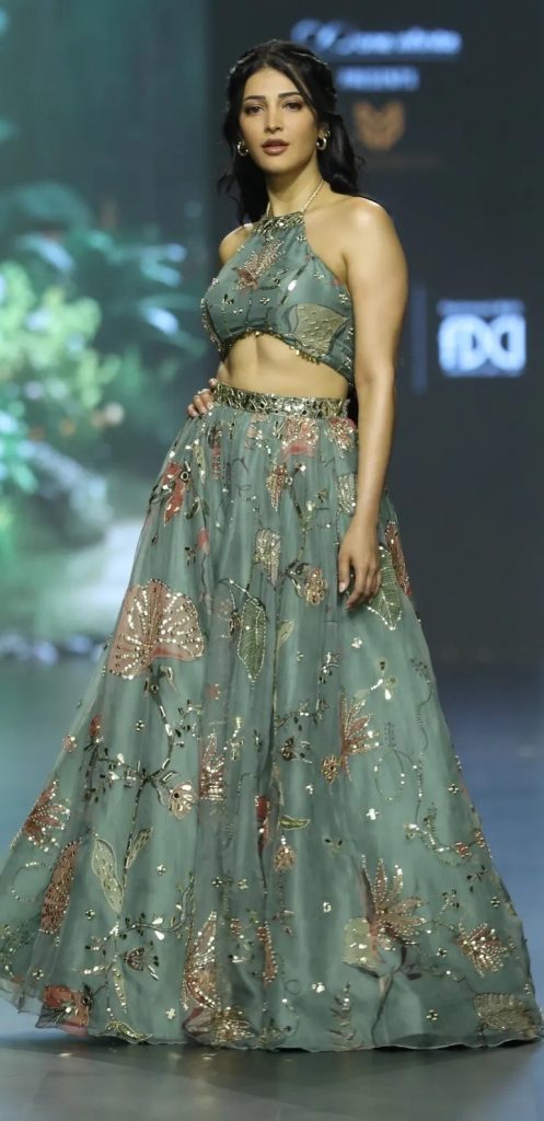 شاروتي حسن في لاكمي 2024