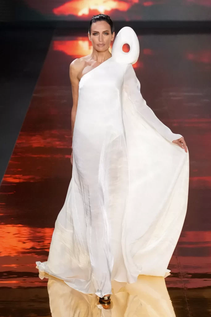 «STEPHANE ROLLAND».. حرة وجريئة:5