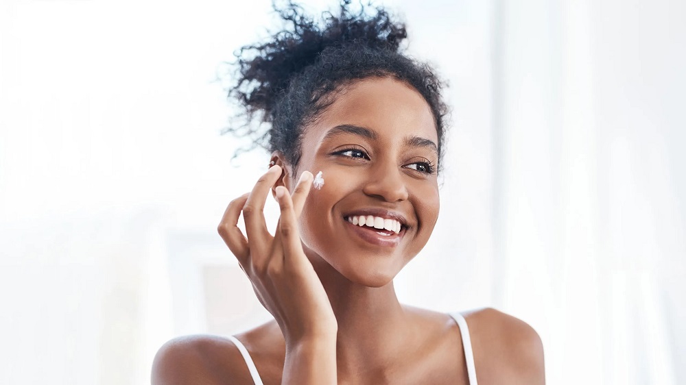 Sunscreen woman واقي شمس