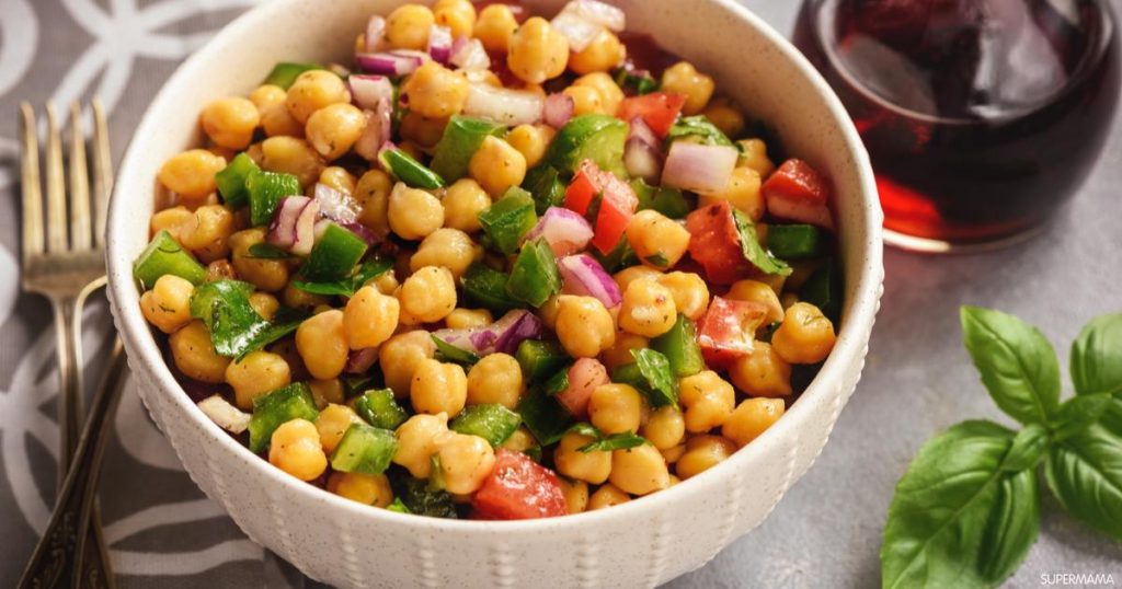 أولا_ سلطة الحمص مع الخيار المهروس: