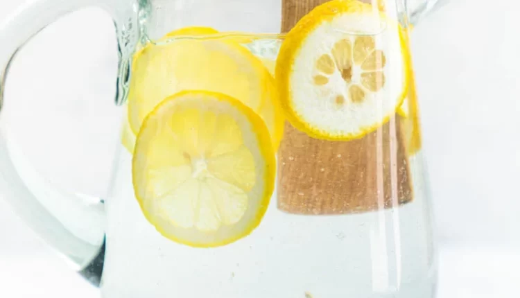 ماء الليمون