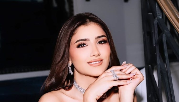 أساليب متنوعة تعتمدها النجمات العربيات في «مهرجان كان»