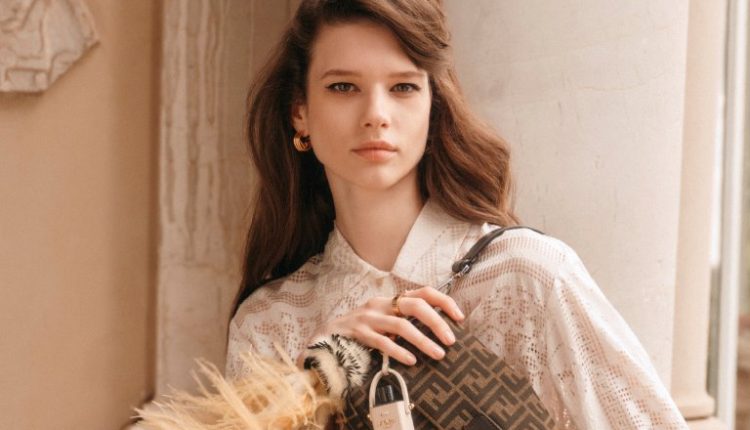 مجموعة FENDI للرجال والنساء لموسم صيف 2025