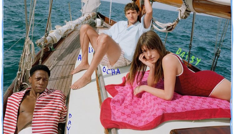 حملة GUCCI LIDO الجديدة من بطولة "دايزي إدغار جونز"، و"أليوشا شنايدر" و"دايفيد يونسون".