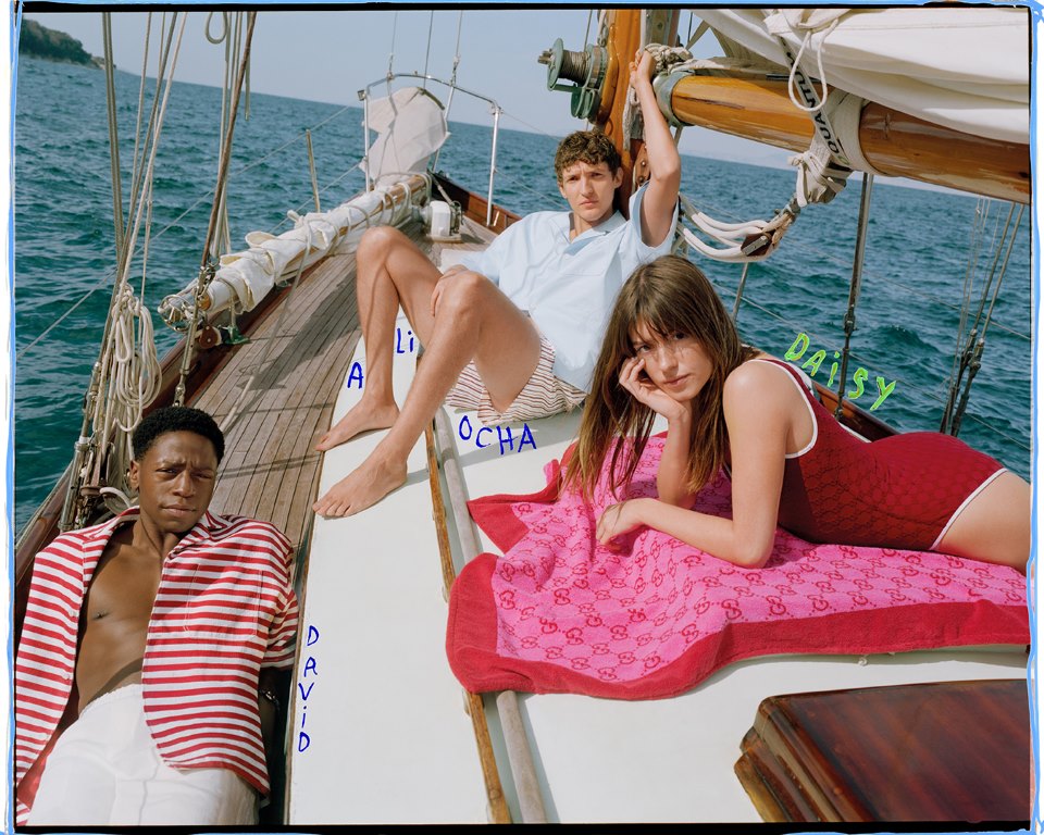 حملة GUCCI LIDO الجديدة من بطولة "دايزي إدغار جونز"، و"أليوشا شنايدر" و"دايفيد يونسون".