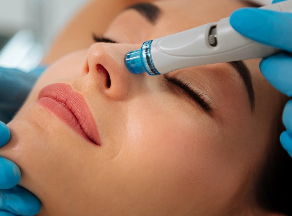 إجراءات تجميلية تمنحكِ إطلالة نضرة