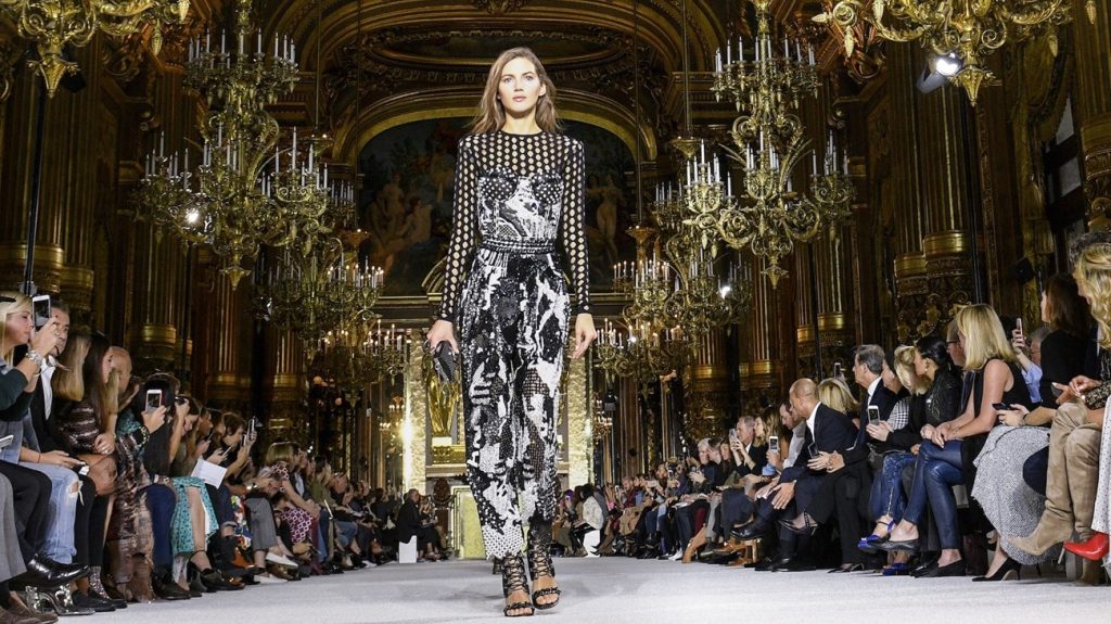 أسبوع الموضة بتفاصيله في باريس لصيف وربيع 2026