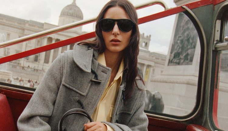 Burberry: عودة إلى المدينة.. بنكهة "Bus Aunty" و"Nora Attal"