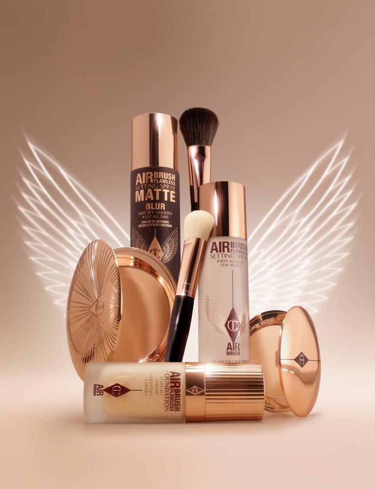 شارلوت تلبوري تكشف عن ابتكارين اثنين من AIRBRUSH COMPLEXION