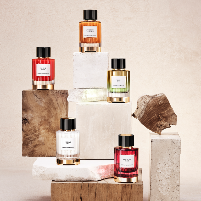 Carolina Herrera تحتفي بأيقونات Herrera الأصيلة
