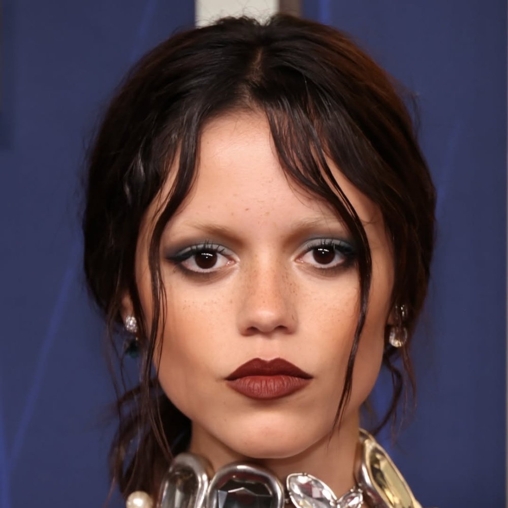 صيحات جمالية من حفل «Emmy Awards»