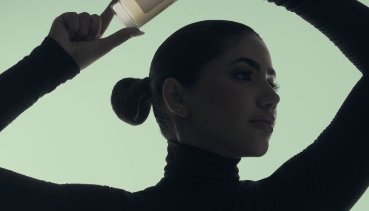 نور ستارز تطلق عطر نفس