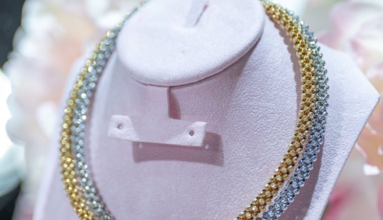 عالم المجوهرات