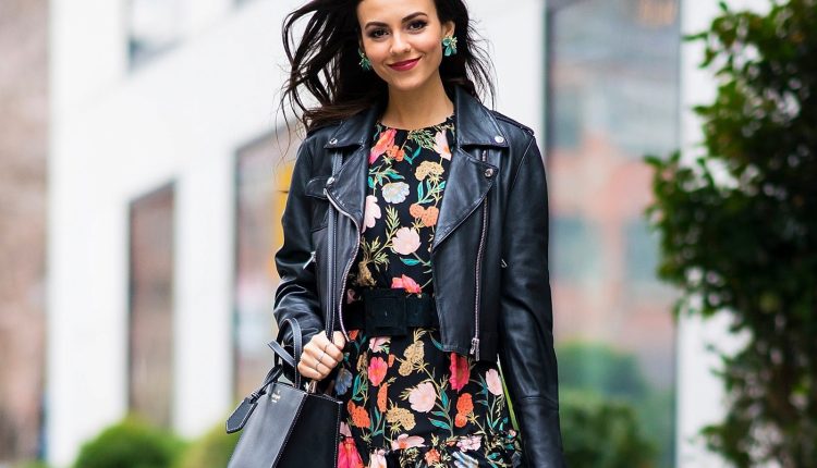 جاكيت وفستان