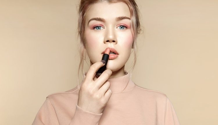 فوائد تجعل مستحضرات التجميل العضوية الخيار الأفضل لبشرتكِ