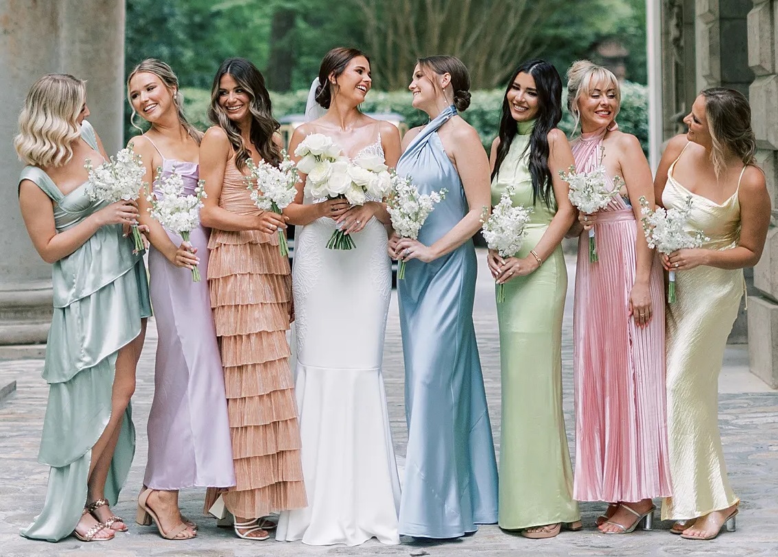 فساتين الباستيل