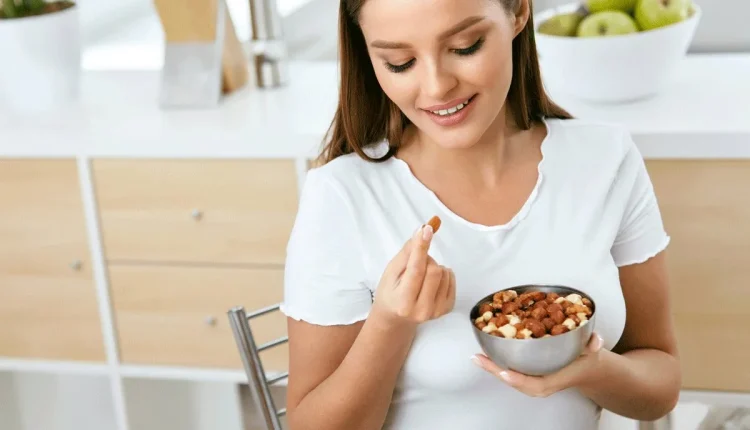 تناولي اللوز