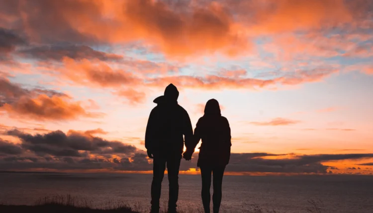 علاقة عاطفية