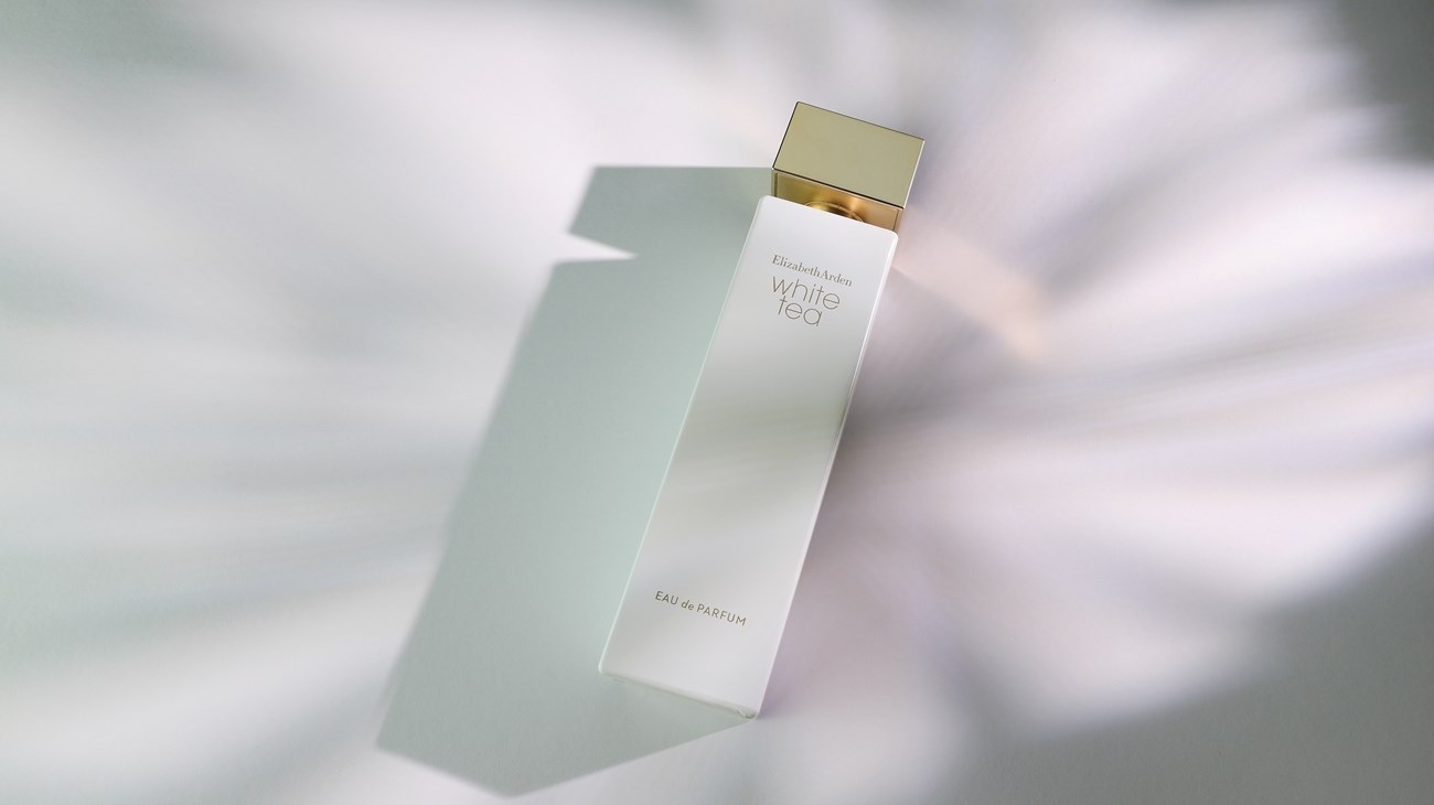 اكتشفي عطور الشاي برائحة الدفء والهدوء