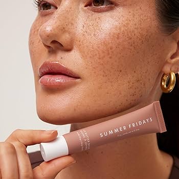 أفضل مستحضرات العناية بالشفاه في شتاء 2026