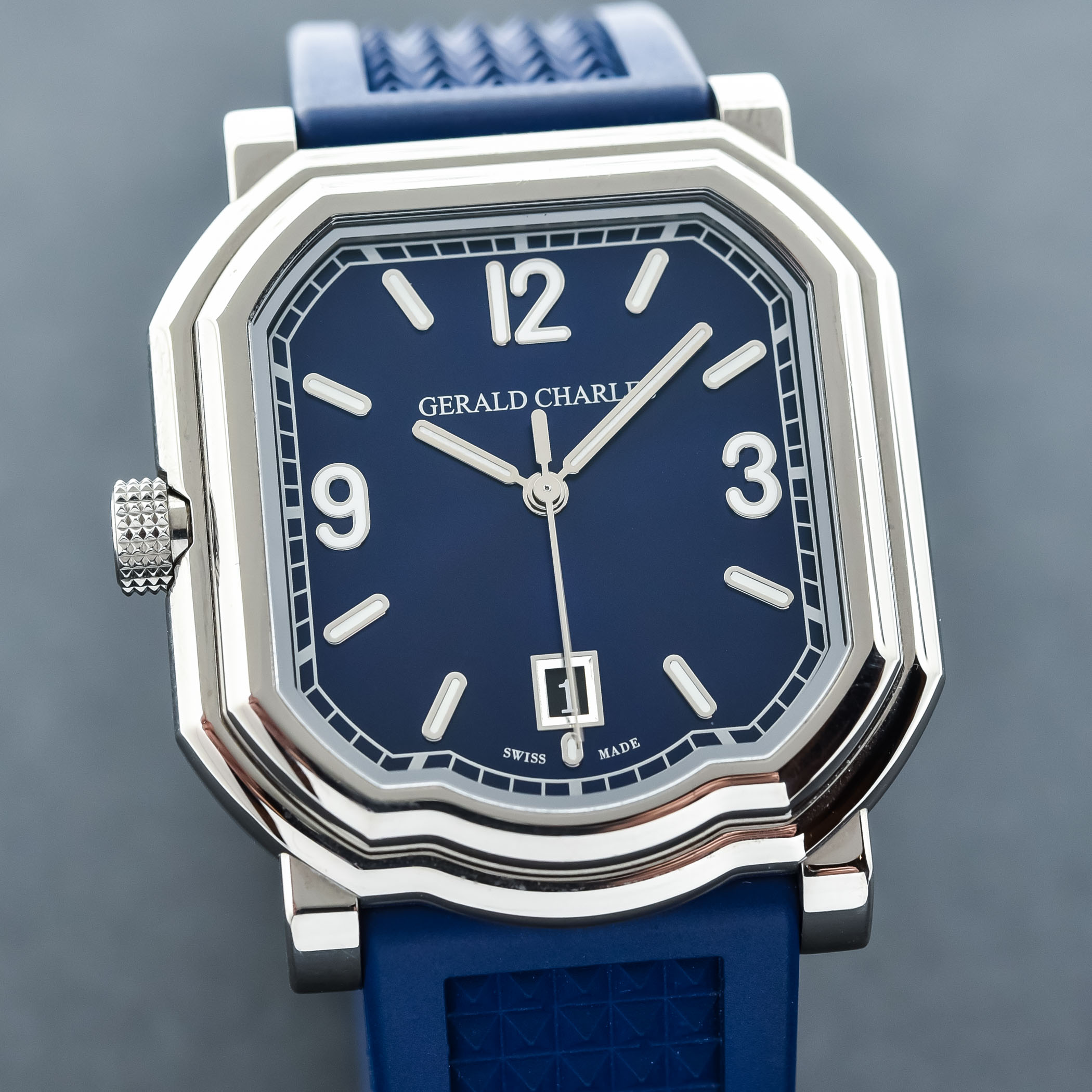 مجموعة هدايا مميزة في عيد الاتحاد الـ54