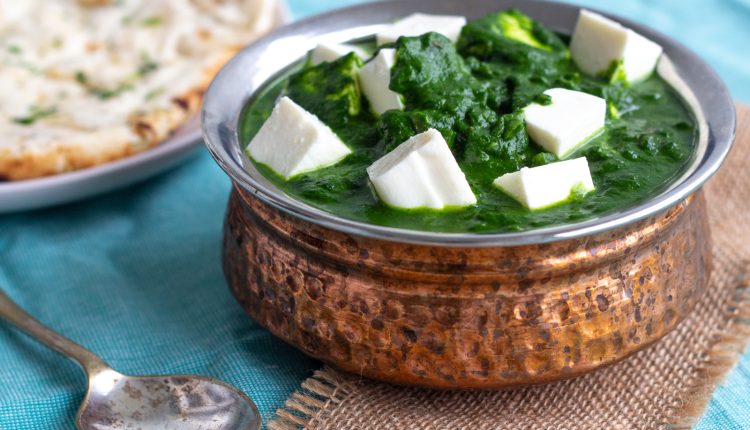 سبانخ بالجبنة