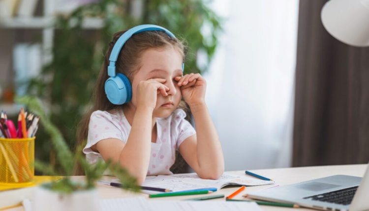 خطر مصابيح الليد على نظر الاطفال