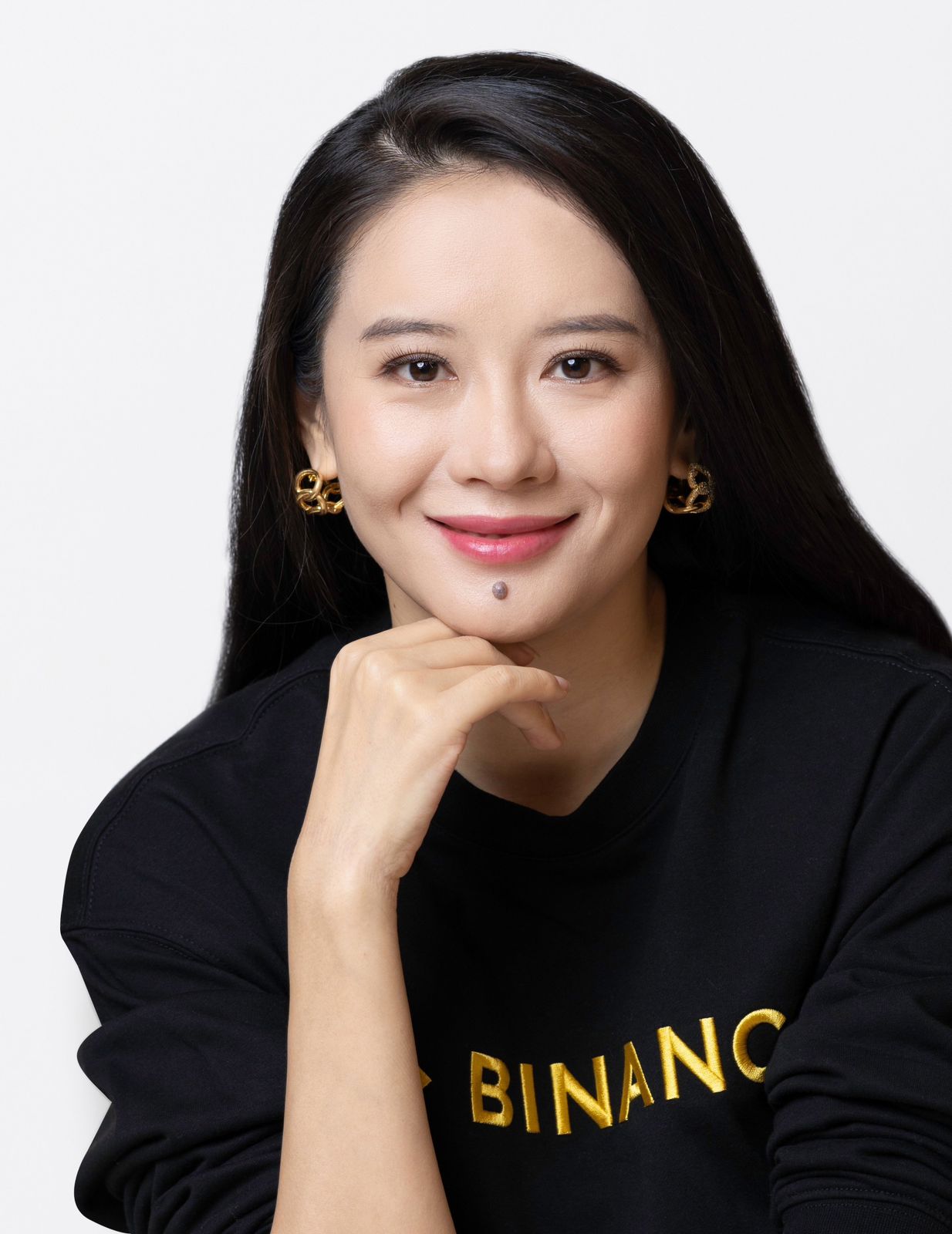 بينانس تسمي الشريكة المؤسسة "يي هي" رئيسة تنفيذية مشاركة