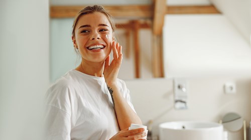 لشدّ البشرة ... حزام كهربائي وكماشة ذكية