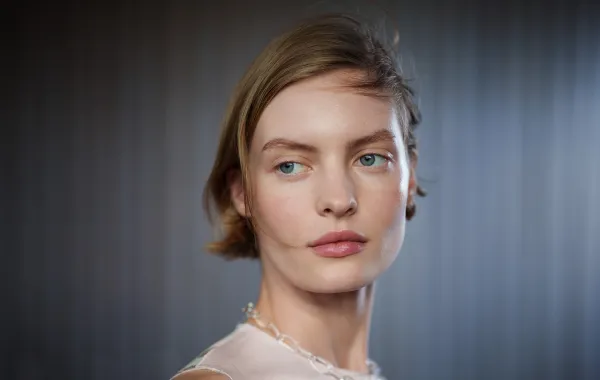 خيوط الشد أم الفيلر لشدّ البشرة واستعادة الملامح الطبيعية