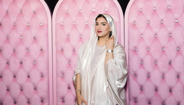 هدى بيوتي تطلق بودرة Easy Bake Pressed Powder في الرياض