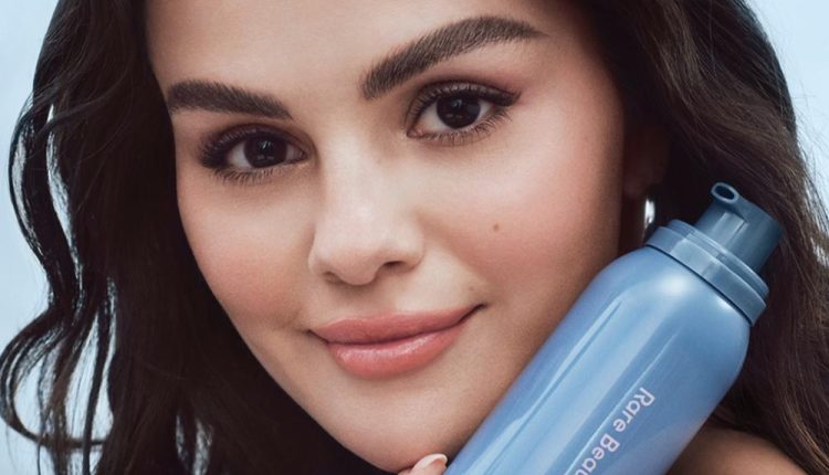 صيحات جديدة متألقة للعناية بالبشرة.