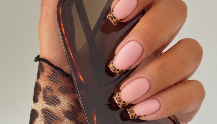 أظافر بطبعة النمر تتصدر صيحات المانيكير