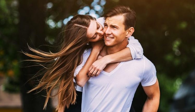 علاقة عاطفية