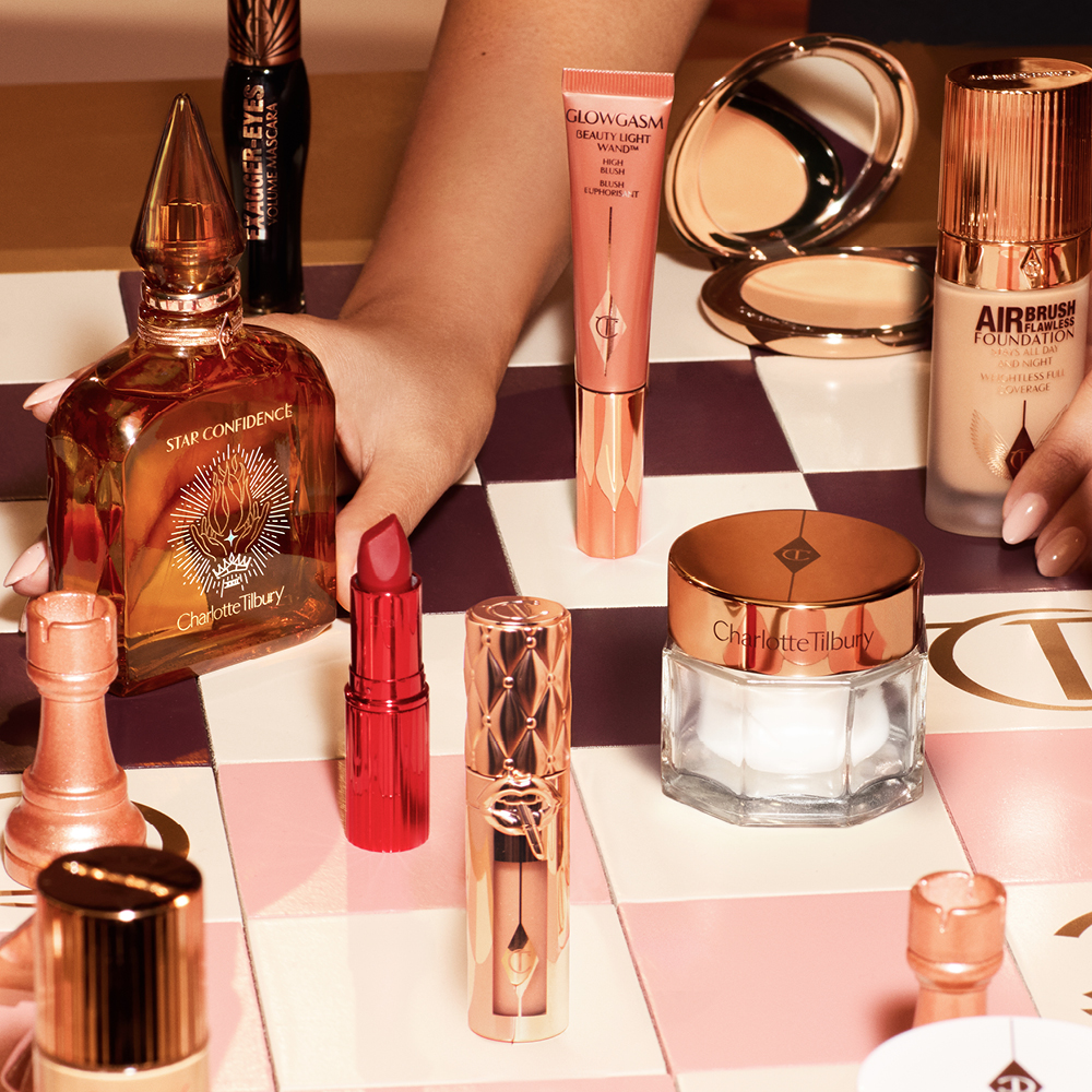 شارلوت تلبوري تتوج ملكاتها في شهر رمضان مع ليلى زاهر ورهف الحربي