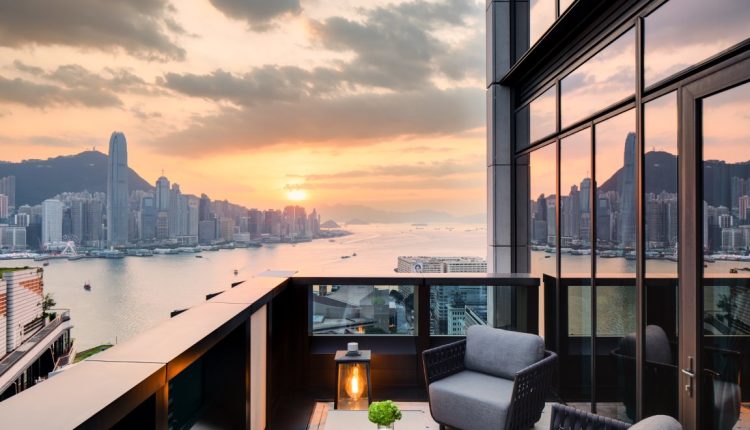 روزوود هونغ كونغ تحتفي بسبع سنوات من الضيافة الفاخرة