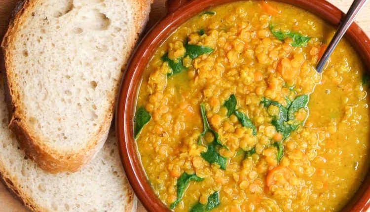 عدس بالكركم