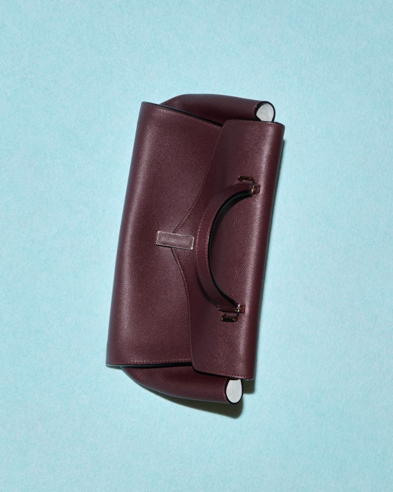 فاليكسترا تقدم إيفولفنج آركيتكتشر في أسبوع ميلانو